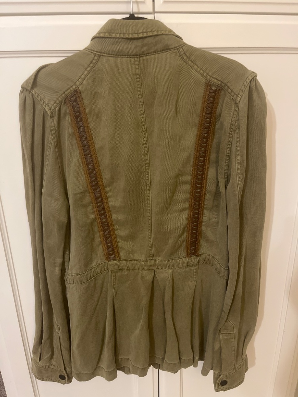Jacket - Picture 3 of 4